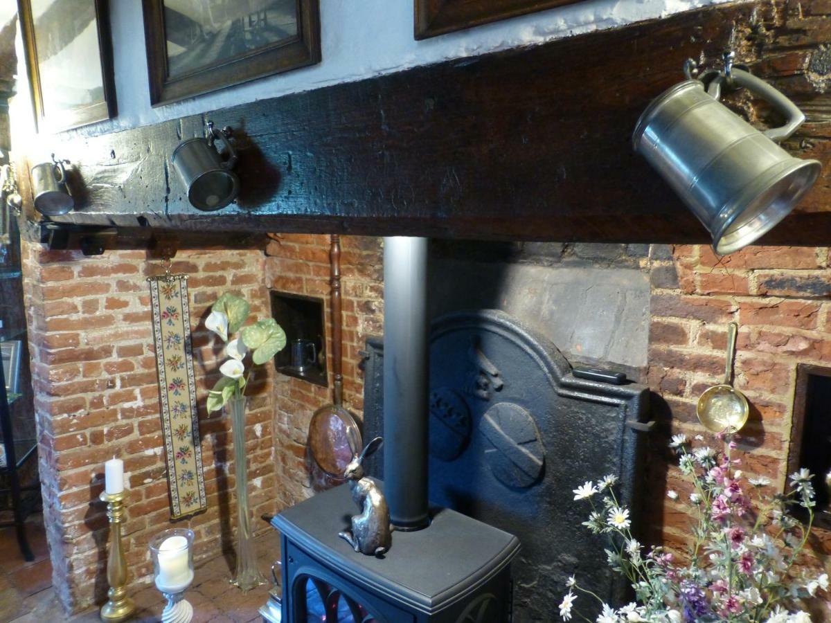 The Greyhound - Historic Former Inn Glemsford Экстерьер фото