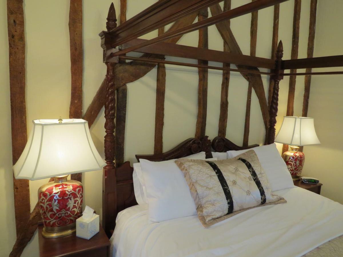 The Greyhound - Historic Former Inn Glemsford Экстерьер фото