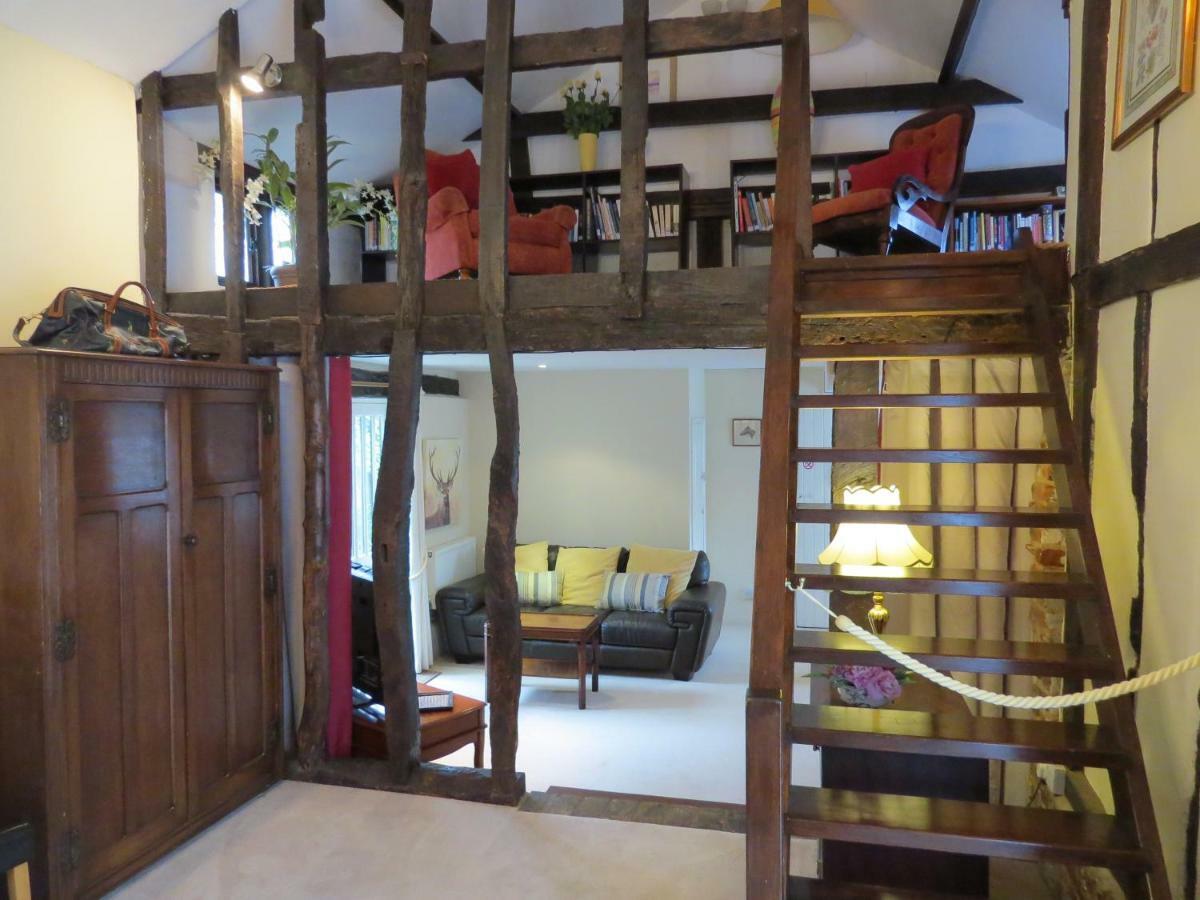The Greyhound - Historic Former Inn Glemsford Экстерьер фото