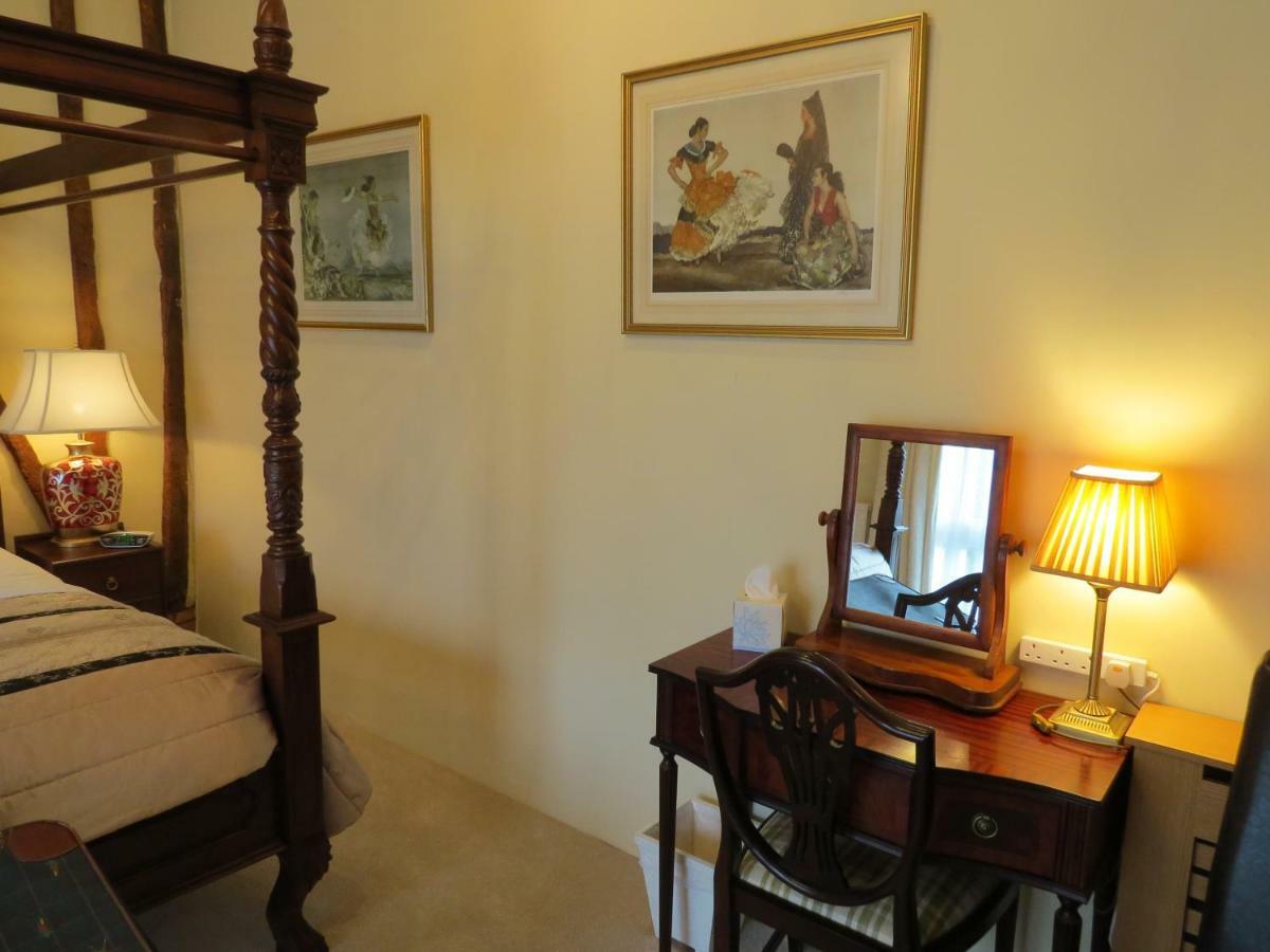 The Greyhound - Historic Former Inn Glemsford Экстерьер фото