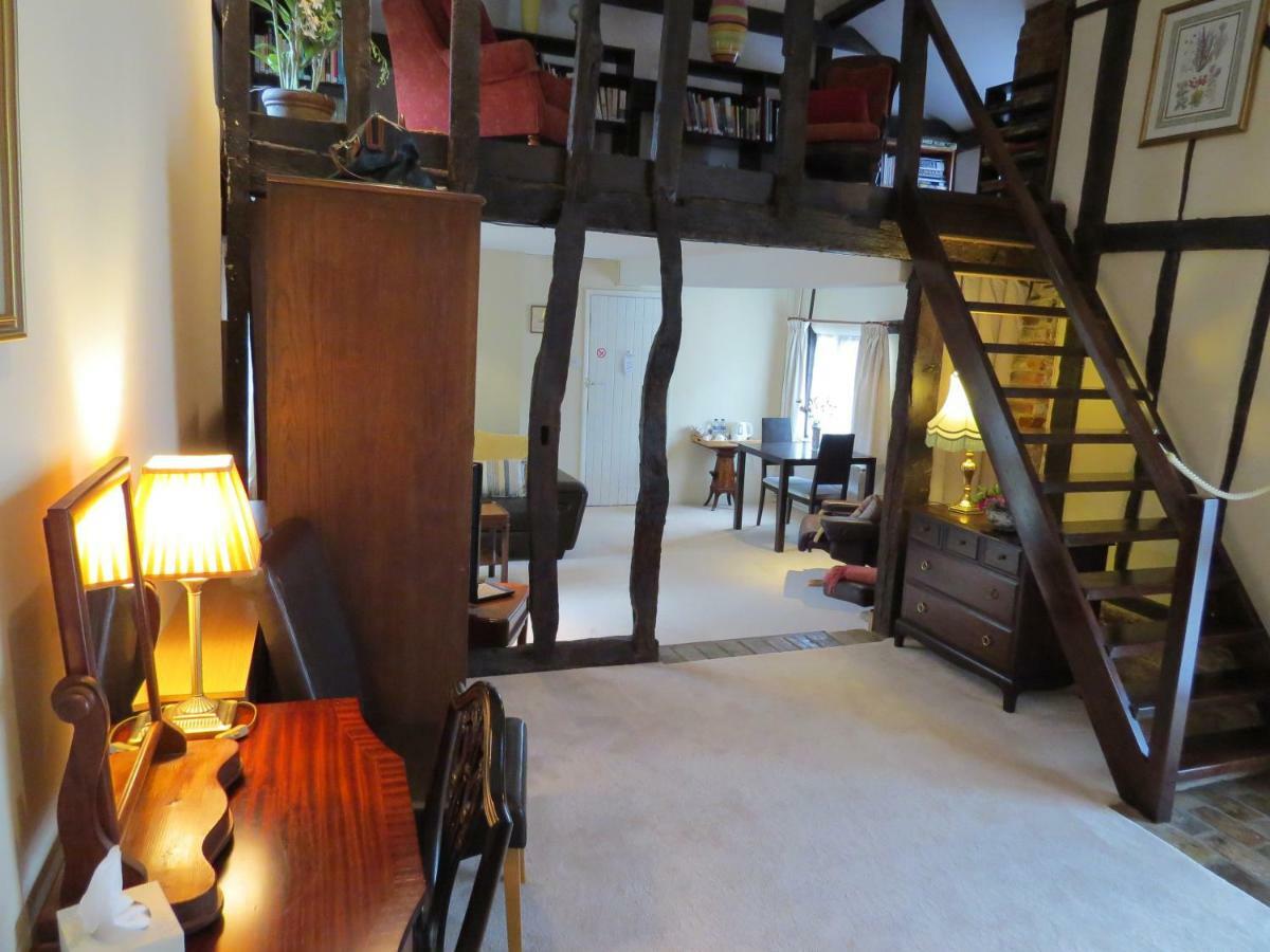 The Greyhound - Historic Former Inn Glemsford Экстерьер фото