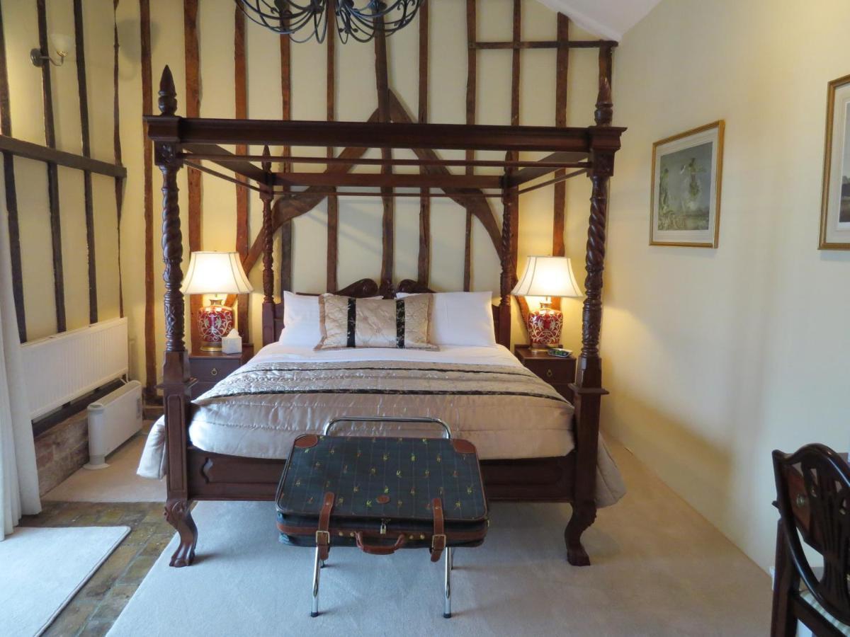 The Greyhound - Historic Former Inn Glemsford Экстерьер фото
